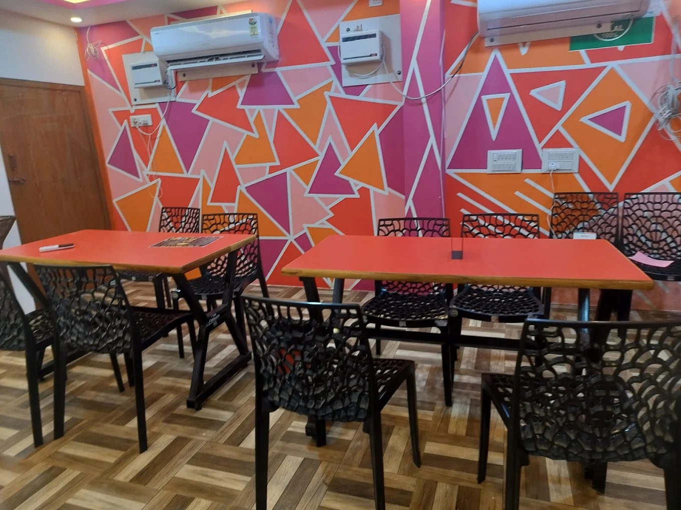 S S Crunch Restaurant in Tiruvarur - Tiruvarur ads